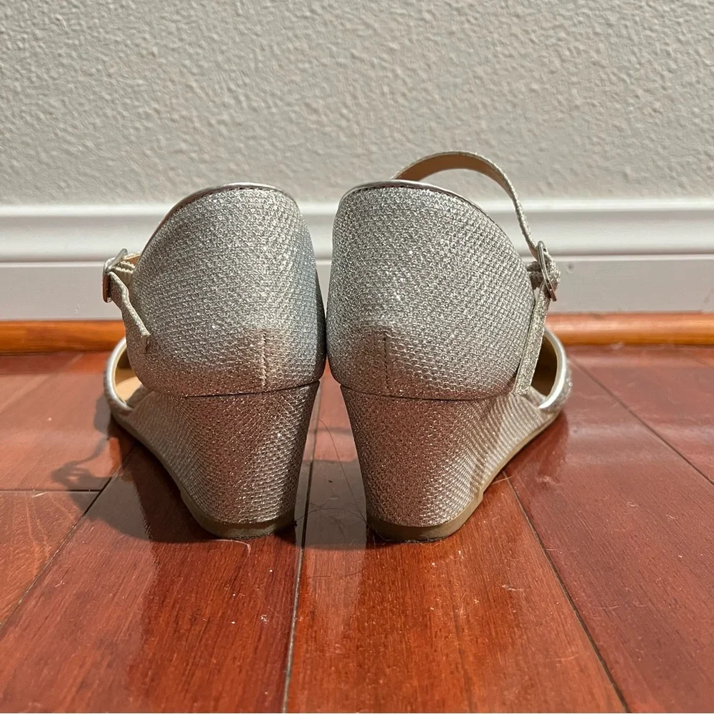 I.N.C. International Concepts Girls Sienna Silver Wedge Shoes Rhinestones